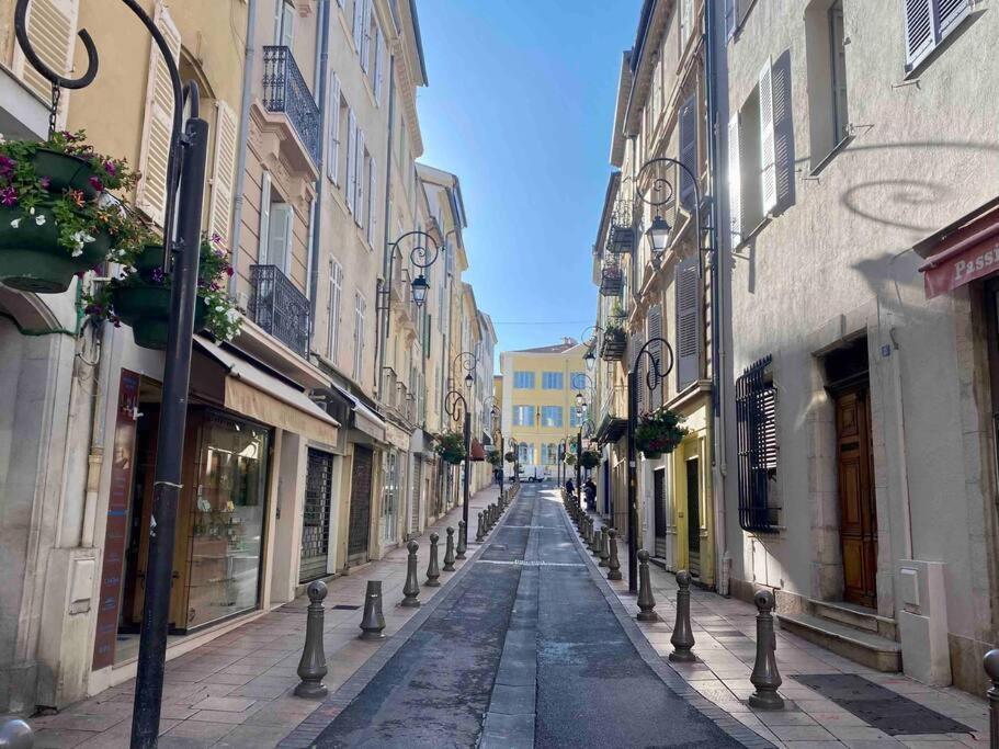 Au Coeur Du Viel Antibes - Cosy Appartement Kültér fotó